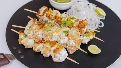 Presenting Malai Soya Chaap to make Sunday evenings better. Recipe inside (Kunal Kapur) Presenting Malai Soya Chaap to make Sunday evenings better. Recipe inside (Kunal Kapur)