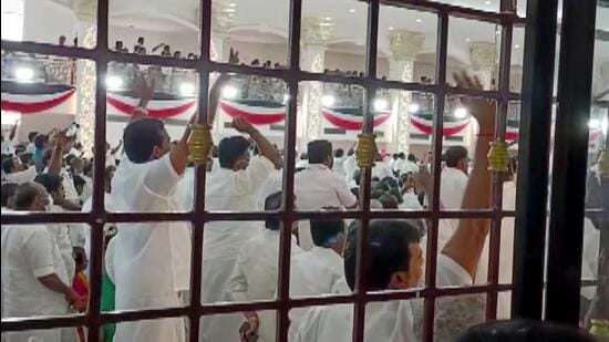 Chennai, June 23 (ANI): All India Anna Dravida Munnetra Kazhagam (AIADMK) leaders raise slogans as Former Deputy Chief Minister O Panneerselvam (not in frame) walked out halfway through the party's General Council meeting, at Vanagaram, in Chennai on Thursday. (ANI Photo) (ANI)