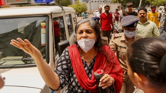 Crime branch officials produce social activist Teesta Setalvad at the Metropolitan Magistrate Court in Ahmedabad, Sunday.(PTI)