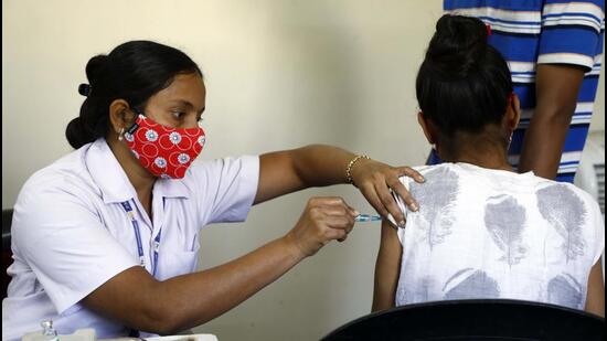 Vaccination drive underway at Katraj in Pune, on Sunday. (Rahul Raut/HT PHOTO)