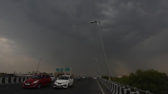 While there have been a few western disturbances this summer, a majority have been inactive. Western disturbances often lead to showers in the city.(Sanjeev Verma/HT PHOTO)