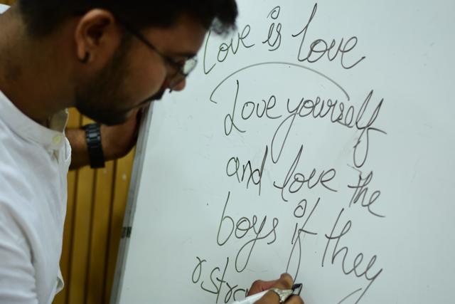The bonding event encouraged everyone to make friends with other LGBTQIA+ folks. (Photo: Manish Rajput/HT)