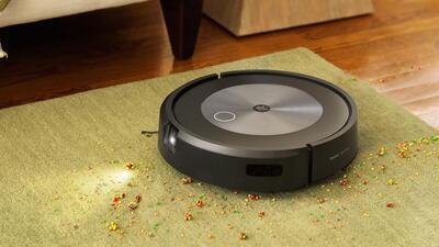 The iRobot Roomba J7+ vacuum cleaner. (HT Photo) The iRobot Roomba J7+ vacuum cleaner. (HT Photo)