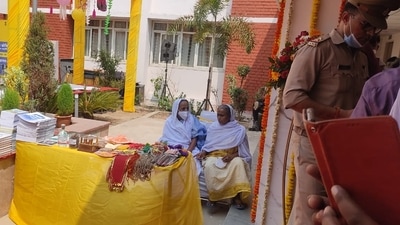 Krishna Kutir, a government run shelter home for widows was decorated with flowers for president Ram Nath Kovind (HT Photo/Hemant Chaturvedi)