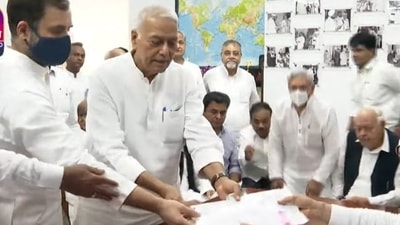 Rahul Gandhi and several other opposition leaders were present as Yashwant Sinha filed his nomination. Rahul Gandhi and several other opposition leaders were present as Yashwant Sinha filed his nomination. 