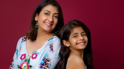 Juhi Parmar with daughter Samairra. Juhi Parmar with daughter Samairra.