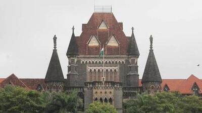 7 Maharashtra citizens have filed a public interest litigation in the Bombay high court seeking directions to Eknath Shinde and 38 rebel legislators to return to the state and resume their duties as elected representatives. (HT PHOTO.) 7 Maharashtra citizens have filed a public interest litigation in the Bombay high court seeking directions to Eknath Shinde and 38 rebel legislators to return to the state and resume their duties as elected representatives. (HT PHOTO.)