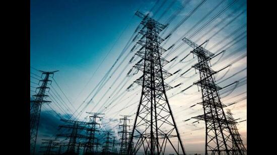 The cabinet’s decision also entailed withdrawal of all pending cases, appeals and claims pertaining to the PPA before various forums. The state government will also have to make payment to the tune of about ₹2,600 crore to Adani Power following the withdrawal of pending litigation. (HT Photo)