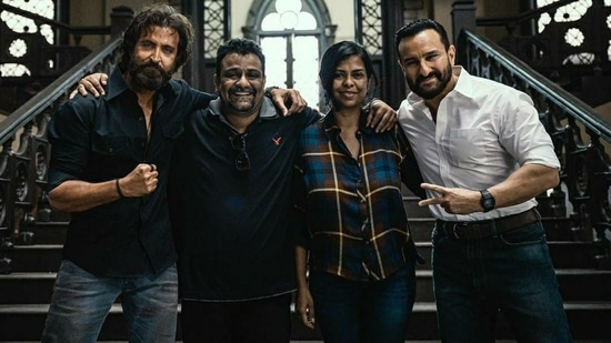 Hrithik Saif Vikram Vedha (Hrithik Roshan and Saif Ali Khan with Vikram Vedha directors Pushkar and Gayatri).