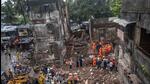 Rescue operations under way on Tuesday after a four-storey building collapsed at Naik Nagar, Kurla (East), on late Monday night. Satish Bate/HT Photo Rescue operations under way on Tuesday after a four-storey building collapsed at Naik Nagar, Kurla (East), on late Monday night. Satish Bate/HT Photo