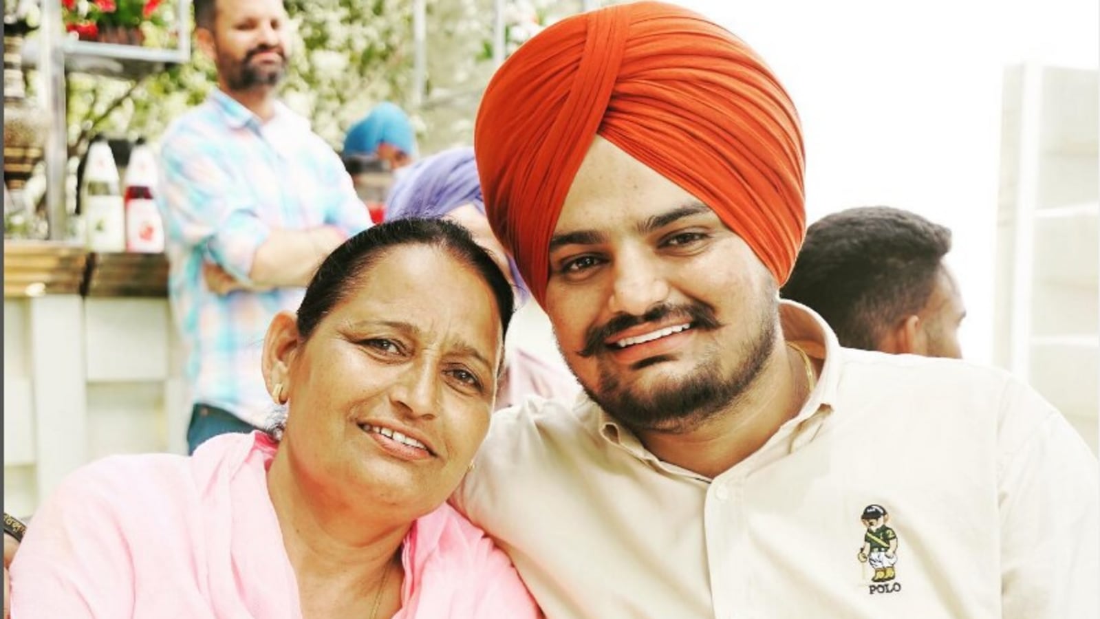 Sidhu Moose Wala’s team files FIR against those leaking his unreleased songs, says his mother forgave first accused
