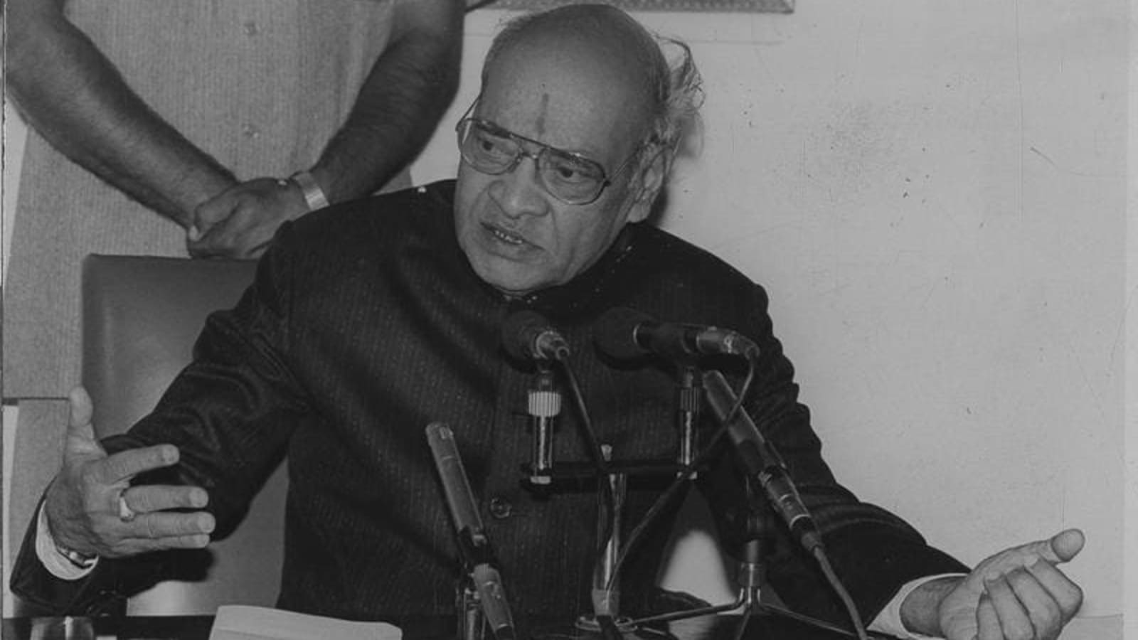 PV Narasimha Rao Birth Anniversary Top Leaders Remember Former PM   Prime Minister Arrival Narasimha After Speaks Media 6e52ad8a 3d14 11e6 974a 2ab7ab59b8ea 1656403444573 