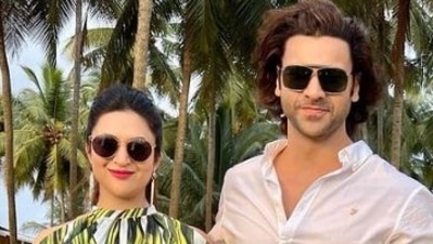 Divyanka Tripathi and Vivek Dahiya pose together.