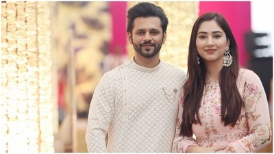 Meanwhile, Disha Parmar married Rahul Vaidya in 2021. The couple tied the knot in a star-studded wedding ceremony, which took place in Mumbai. They had been dating for a few years, and later, Rahul proposed to her during an episode of Bigg Boss. After months of speculation, Disha finally arrived on the show and accepted his proposal. (Instagram)