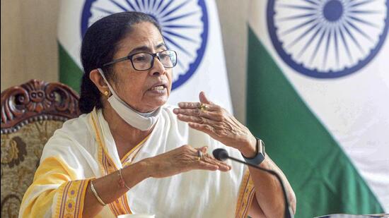 **EDS: HANDOUT PHOTO MADE AVAILABLE FROM CMO (WB) ON THURSDAY, JUNE 23, 2022** Howrah: West Bengal Chief Minister Mamata Banerjee speaks during a meeting with State police service officers welfare forum, at Nabanna in Howrah. (PTI Photo)(PTI06_23_2022_000165B) (PTI)