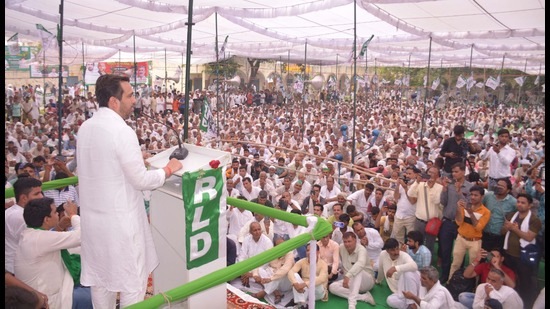 Rashtriya Lok Dal (RLD) leader Jayant Choudhary addressing the party’s ‘Yuva Panchayat’ at Kabaraut Town in Shamli district on Tuesday. (Nadeem Ahmad/ HT Photo) Rashtriya Lok Dal (RLD) leader Jayant Choudhary addressing the party’s ‘Yuva Panchayat’ at Kabaraut Town in Shamli district on Tuesday. (Nadeem Ahmad/ HT Photo)