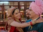 Akshay Kumar and Sadia Khateeb in a still from Raksha Bandhan's song Tere Saath Hoon Main. Akshay Kumar and Sadia Khateeb in a still from Raksha Bandhan's song Tere Saath Hoon Main.