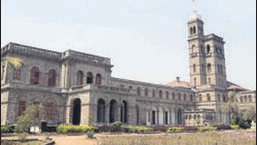Even as the tenure of former senate members of the Savitribai Phule Pune University (SPPU) has ended, the process for the election of new senate members has been started by the SPPU administration. (HT FILE PHOTO)