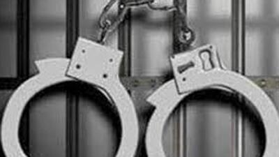 Police said that they lived at a rented accommodation in Delhi and cheated credit card holders by impersonating as employees of State Bank of India. (Representative Image/HT File)