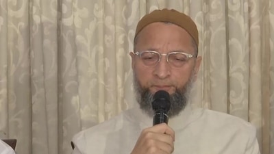 Asaduddin Owaisi speaking to media in Bhopal. (ANI)