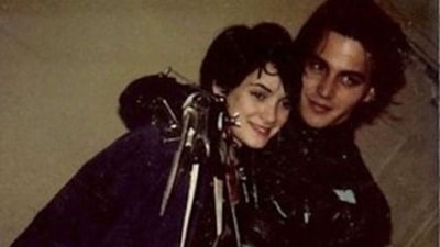 Winona Ryder and Johnny Depp on the sets of Edward Scissorhands. Winona Ryder and Johnny Depp on the sets of Edward Scissorhands.