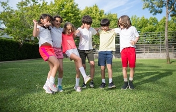 People having similar body odour may form friendships or socially bond better, says study (Kampus Production) People having similar body odour may form friendships or socially bond better, says study (Kampus Production)