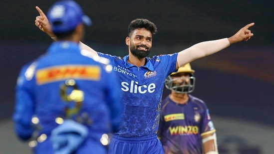 Kumar Kartikeya playing for MI in IPL 2022.(PTI)