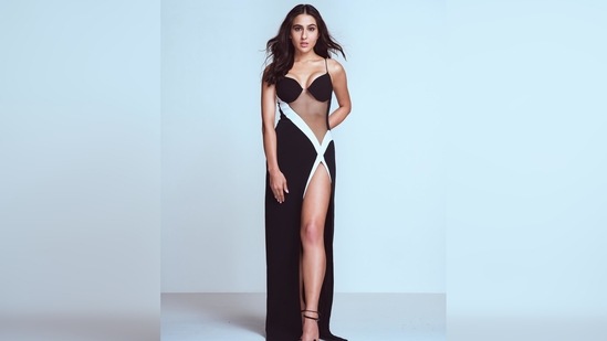 Sara Ali Khan teamed her look with black strappy stiIettoes. In less than 24 hours, Sara Ali Khan's post garnered more than 12 lakh likes.(Instagram/@saraalikhan95)