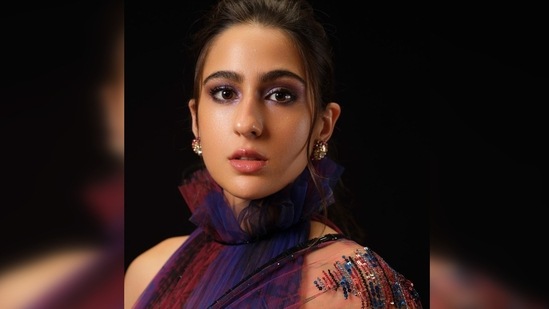 The highlight of the dress was the blouse which featured ruffled collar with halter neck detailing.(Instagram/@saraalikhan)