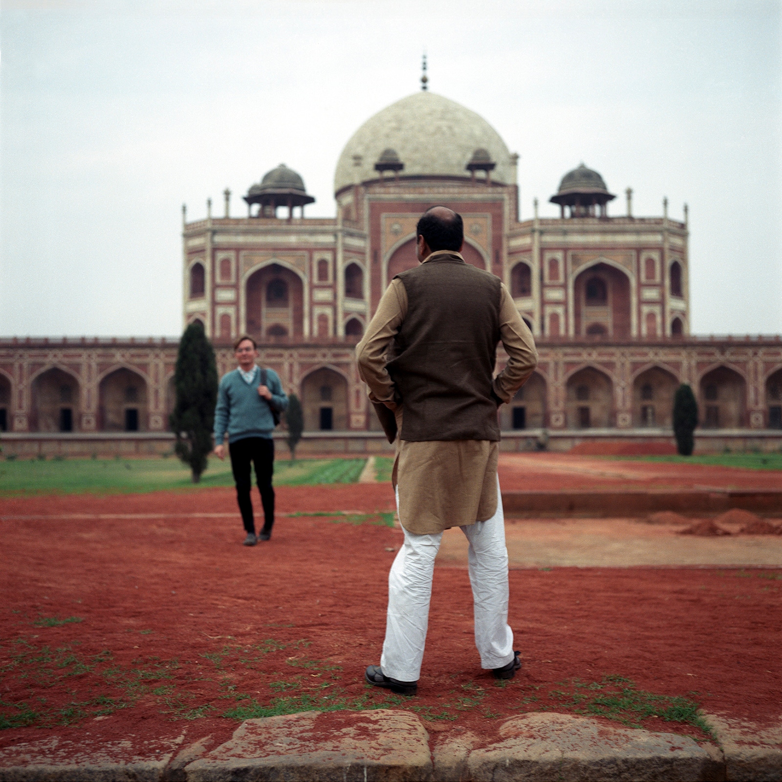 "Humayun's Tomb. Americans talking about AIDS and distributing condoms. Nobody believes them. They're always telling us what to do." (From Sunil Gupta's book, 'Queer') "Humayun's Tomb. Americans talking about AIDS and distributing condoms. Nobody believes them. They're always telling us what to do." (From Sunil Gupta's book, 'Queer')