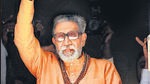MumbaiÖ23 January 2011Ö News. Shiv Sena chief Balasaheb Thackeray gives blessings to Sena supporters at Matoshree on his 85th birthday. HT Photo by Prasad Gori. 23/01/2011 (HIndustan Times) MumbaiÖ23 January 2011Ö News. Shiv Sena chief Balasaheb Thackeray gives blessings to Sena supporters at Matoshree on his 85th birthday. HT Photo by Prasad Gori. 23/01/2011 (HIndustan Times)
