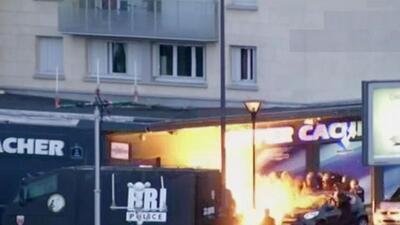 More than 100 people were killed in the November 2015 Paris attacks. More than 100 people were killed in the November 2015 Paris attacks.