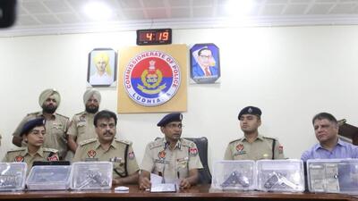 Commissioner of police Kaustubh Sharma addressing a press conference in Ludhiana on Thursday. Weapons and cash recovered from the accused can also be seen. Two hours before the killing of singer Sidhu Moose Wala on May 29, Subhash Arora, a Model Town-based industrialist, received a call where the caller referred to himself as Canada-based gangster Sukha Duneke and asks for a ransom of ₹3 crore. The extortion bid has yet again indicated a well-oiled network of foreign-based gangsters. (HT Photo) Commissioner of police Kaustubh Sharma addressing a press conference in Ludhiana on Thursday. Weapons and cash recovered from the accused can also be seen. Two hours before the killing of singer Sidhu Moose Wala on May 29, Subhash Arora, a Model Town-based industrialist, received a call where the caller referred to himself as Canada-based gangster Sukha Duneke and asks for a ransom of ₹3 crore. The extortion bid has yet again indicated a well-oiled network of foreign-based gangsters. (HT Photo)