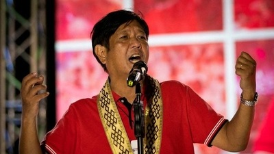 Dictator's son Marcos Jr. takes oath as Philippine president (REUTERS)
