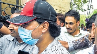 AltNews co-founder Muhammad Zubair being taken to the Patiala House Courts, following his arrest by special cell of Delhi Police. (PTI Photo/Ravi Choudhary) AltNews co-founder Muhammad Zubair being taken to the Patiala House Courts, following his arrest by special cell of Delhi Police. (PTI Photo/Ravi Choudhary)