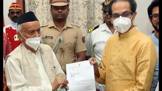 Uddhav Thackeray submits his resignation to Maharashtra Governor Bhagat Singh Koshyari, Mumbai, June 30, 2022 (/NI)