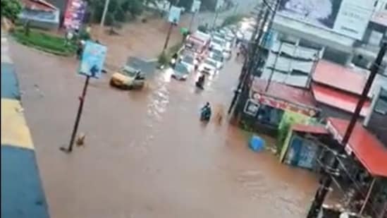 A road in Mangaluru waterlogged due to heavy rains on Thursday. (Source: Srinivas Kakkilaya/Twitter)