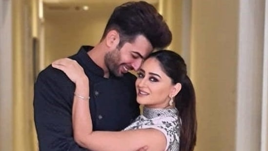 Mahhi Vij and Jay Bhanushali have filed a police complaint after their cook allegedly threatened to kill them. Mahhi Vij and Jay Bhanushali have filed a police complaint after their cook allegedly threatened to kill them.