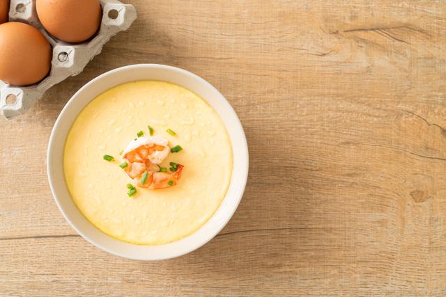Steamed egg with shrimp and spring onions on top (Shutterstock) Steamed egg with shrimp and spring onions on top (Shutterstock)