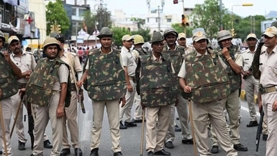Udaipur: Police stand guard amid protests over killing of a tailor. (AFP) (HT_PRINT) Udaipur: Police stand guard amid protests over killing of a tailor. (AFP) (HT_PRINT)