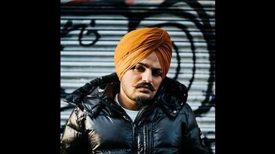 Police investigation into the singer Sidhu Moose Wala murder case and the extortion threat to a local industrialist have revealed the political links of the accused. (Sidhu Moose Wala Instagram/ File photo)