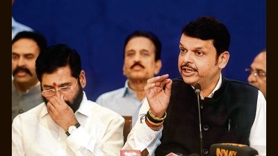 Eknath Shinde and Devendra Fadnavis interact with the media before the swearing-in ceremony at Raj Bhavan, in Mumbai, India, on Thursday, June 30, 2022. (Satish Bate/HT PHOTO) Eknath Shinde and Devendra Fadnavis interact with the media before the swearing-in ceremony at Raj Bhavan, in Mumbai, India, on Thursday, June 30, 2022. (Satish Bate/HT PHOTO)