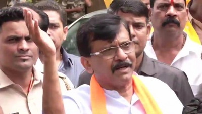Sanjay Raut at ED office in Mumbai (ANI)
