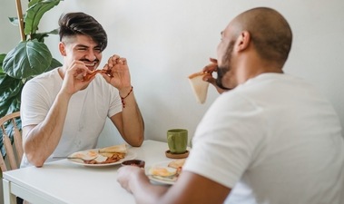10 fitness tips for men over 40: Include these in your diet plan to maintain good health as aging process starts (Ketut Subiyanto) 10 fitness tips for men over 40: Include these in your diet plan to maintain good health as aging process starts (Ketut Subiyanto)