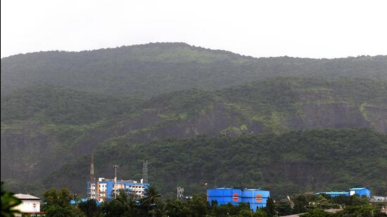 Navi Mumbai, India - Aug. 8, 2018:Quarrying in Parsik hills - the controversy Ð demand by NGOs at Nerul in Navi Mumbai, India, on Wednesday, August 8, 2018. (Photo by Bachchan Kumar/ Hindustan Times) (Hindustan Times)