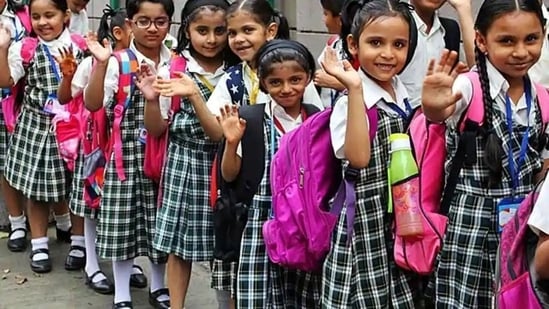 J&amp;K admin announces summer vacation in schools from Jul 4(HT file)