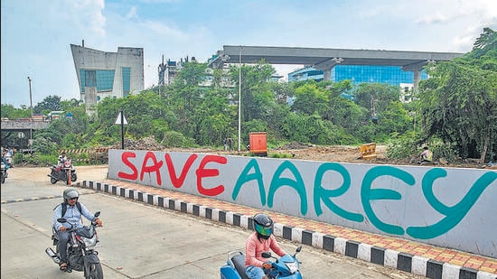 Soon after the HC’s ruling, the Mumbai Metro Rail Corporation (MMRC) chopped 98% of the 2,185 trees in that site (Satish Bate/HT PHOTO)