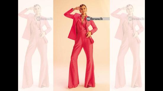 If you have a pear-shaped body, wear pencil skirts with a blazer; Kurta & pant set by Ridhi Mehra; Blazer by Zara; Earrings & neckpiece by Archana Aggarwal; Shoes by Rosso Brunello (Vidushi Gupta)