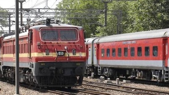 The recruitment drive aims to fill up a more than 1 lakh vacancies under Level 1 of 7th CPC matrix in various units of Indian Railways.(Rajkumar/ File)