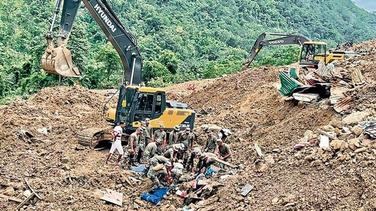 In this handout photo released by the Indian Army and taken on July 1, 2022, security forces and disaster relief teams search for survivors and victims after a landslide in Noney district, some 50 Km from Manipur's capital Imphal (Photo by INDIAN ARMY/AFP) In this handout photo released by the Indian Army and taken on July 1, 2022, security forces and disaster relief teams search for survivors and victims after a landslide in Noney district, some 50 Km from Manipur's capital Imphal (Photo by INDIAN ARMY/AFP)